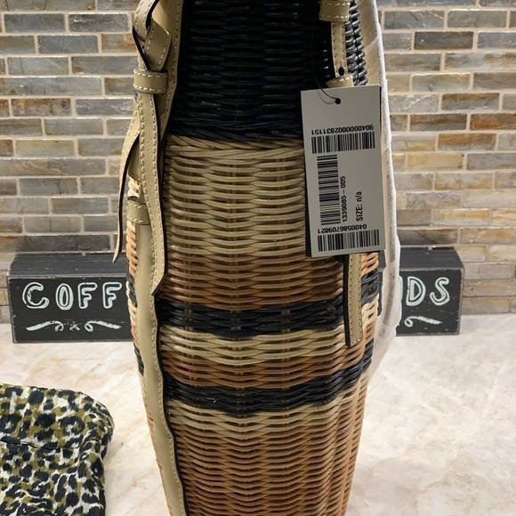 ULLA JOHNSON Meadow leather-trimmed rattan bottle bag - Picture 12 of 12